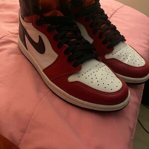 Nike Men's Red and White Sneakers